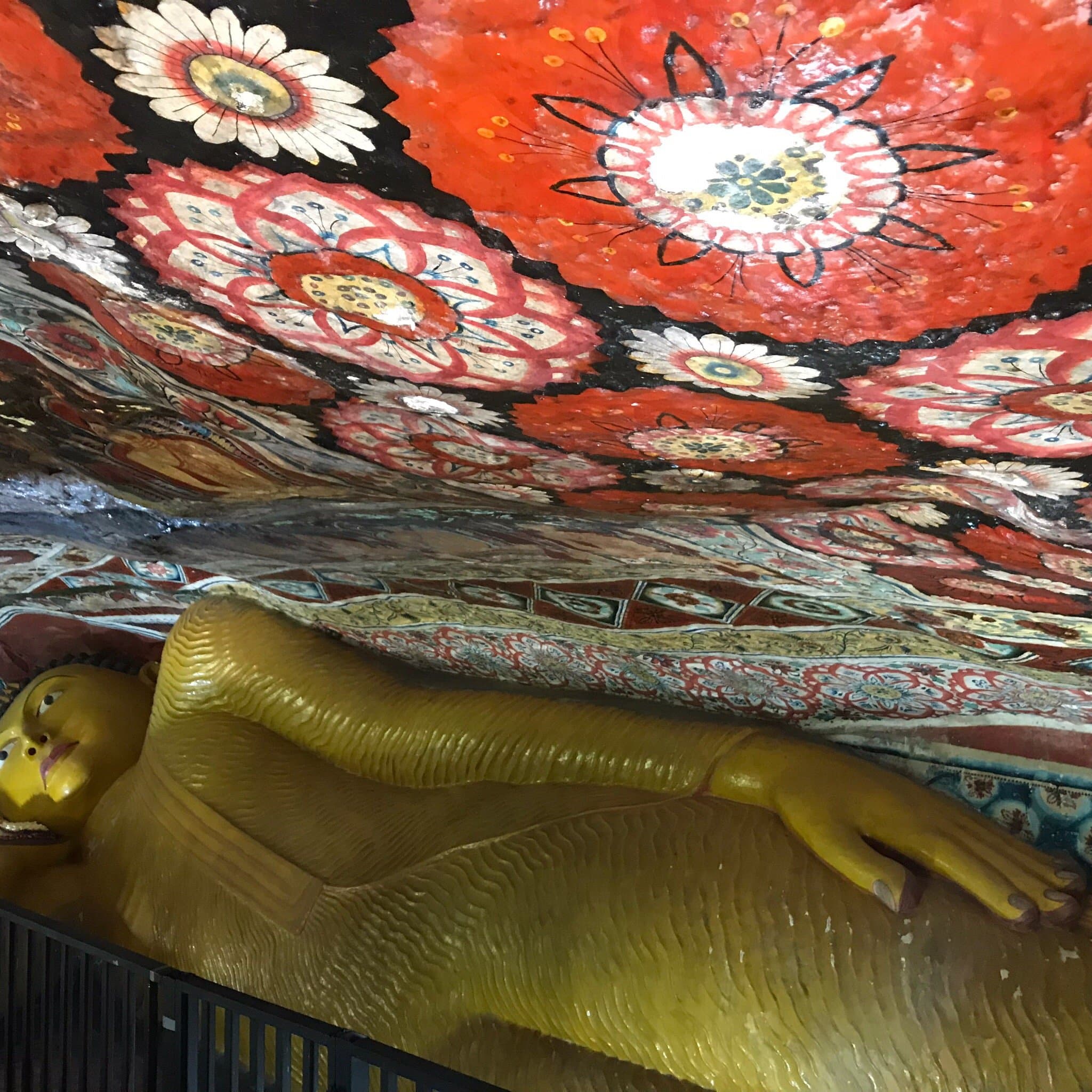 Reclining Buddhas-image