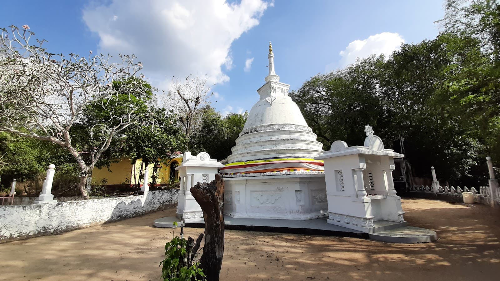 Athkanda Raja Maha Viharaya bg image