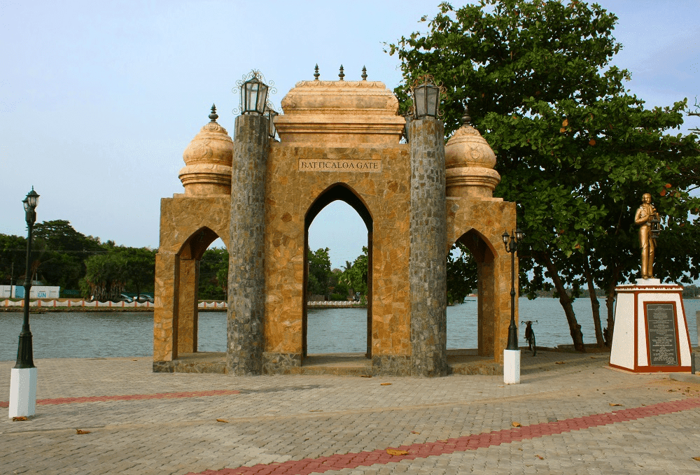 Batticaloa Gate bg image